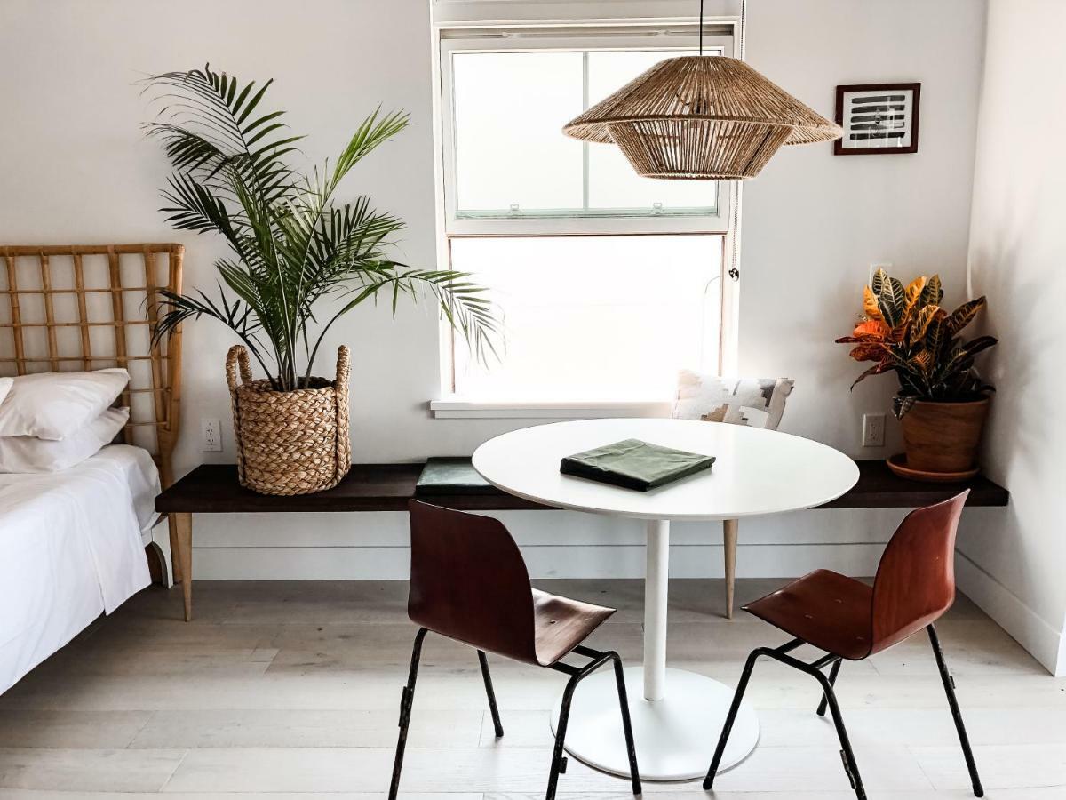 Lokal Hotel קייפ מאי מראה חיצוני תמונה