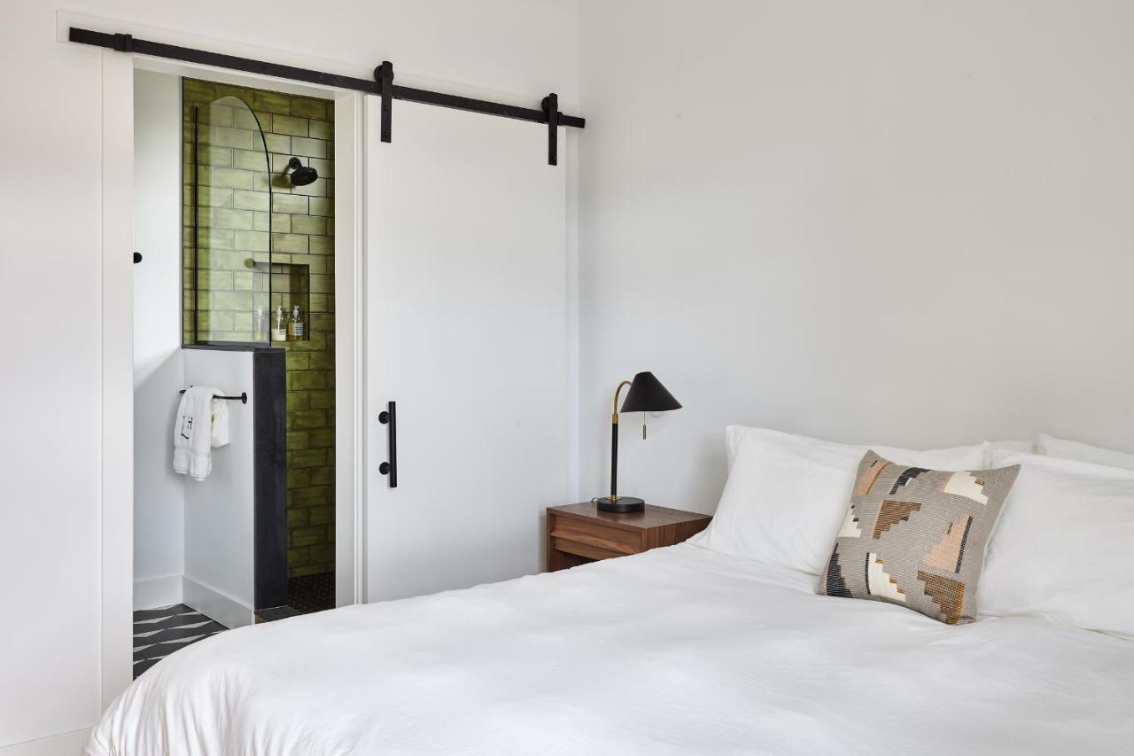 Lokal Hotel קייפ מאי מראה חיצוני תמונה