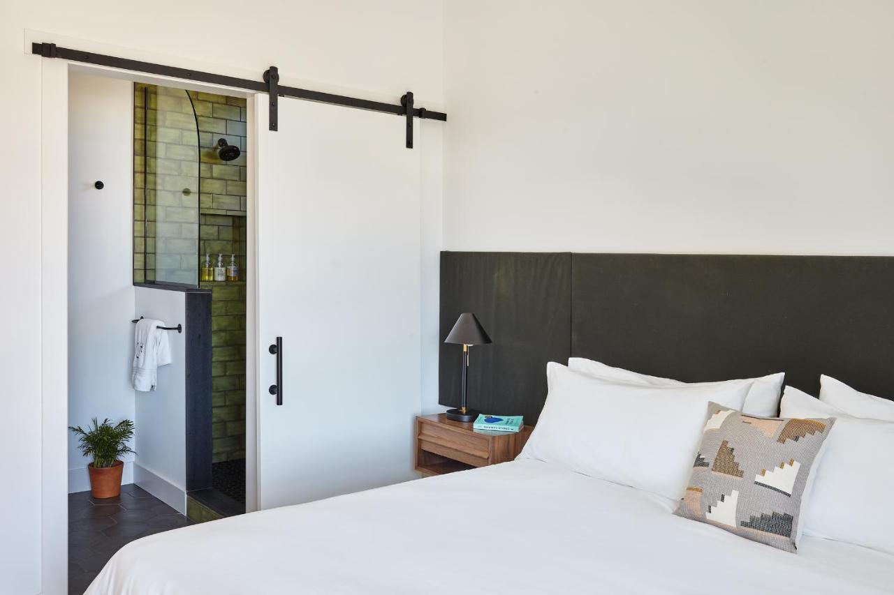 Lokal Hotel קייפ מאי מראה חיצוני תמונה